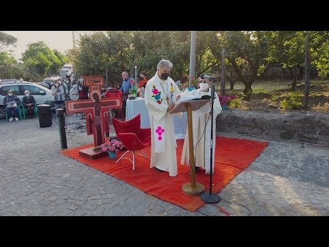 L'arcivescovo nella Terra dei fuochi: «Nessun padrone del creato» L'arcivescovo nella Terra dei fuochi: «Nessun padrone del creato»