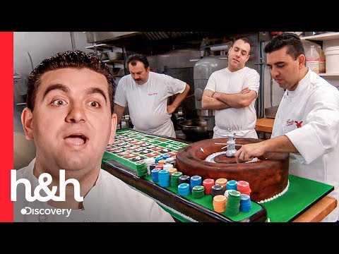 Buddy se apuesta la vida con un pastel realista de ruleta rusa | Cake Boss | Discovery H&H
