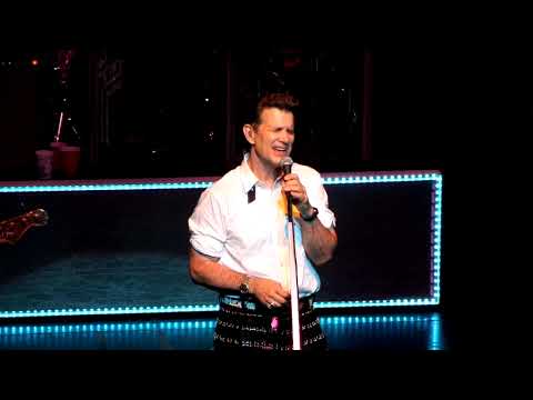 Chris Isaak - Can't Do a Thing (to Stop Me) LIVE 2015