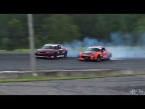 Formula Drift Canada Round 2 - 2015 - Alex Gosselin Leading Patrick Cyr