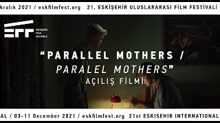Parallel Mothers / Parallel Mothers