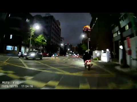 2025-1230 傍晚 五工六路機車追撞