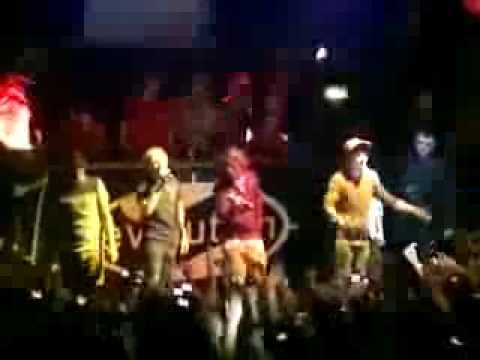 One Direction singing Chasing Cars in Leeds, 2011.