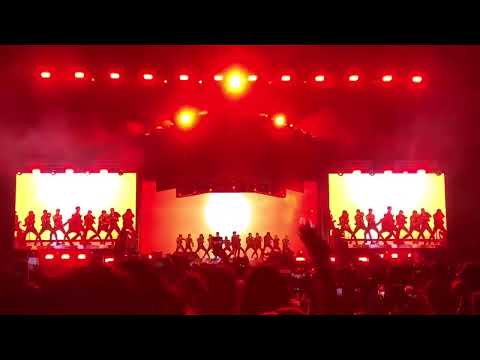 [CUT] 220924 SEVENTEEN World Tour ‘BE THE SUN’ in Jakarta Day 1 - ‘HOT’ performance