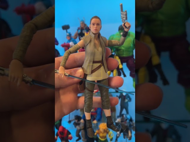 Vídeo relacionado con Jazwares - Disfraz de Star Wars The Force Awakens Rey para mujer, disfraz oficial de Star Wars, Multi, M