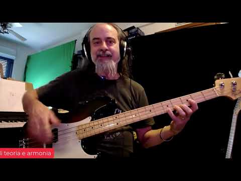 Scala minore completa e pentatonica al basso