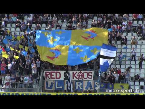La tribune des supporters du GF38 contre Andrézieux