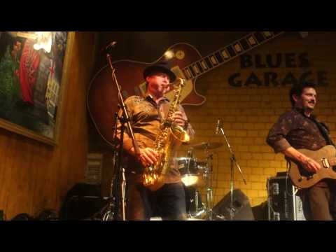 Mike Zito & The Wheel @ Bluesgarage, Isernhagen DE on 2015-11-14 "I Never Knew a Hurricane"