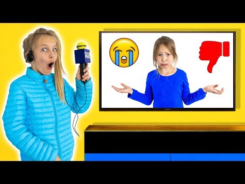 Amelia & Avelina kids pretend play being a youtube interviewer