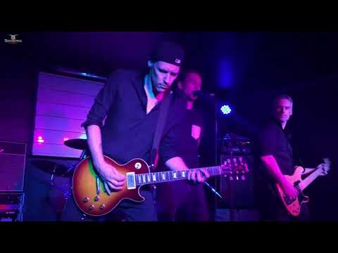 Rock das Tube 2.0 mit Defend our Dreams