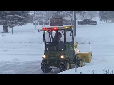 John Deere X-758 , 54” jd Snowblower