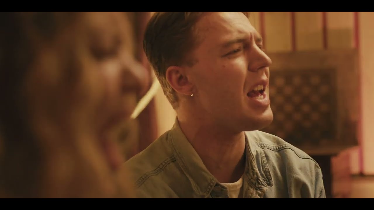 MEER - Golden Circle (Official Music Video) - YouTube
