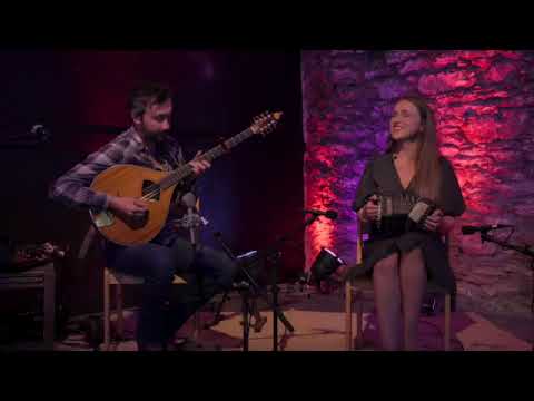 Caroline Keane & Tom Delany -- Irish Jigs on Concertina and Bouzouki, live from Dingle, Ireland