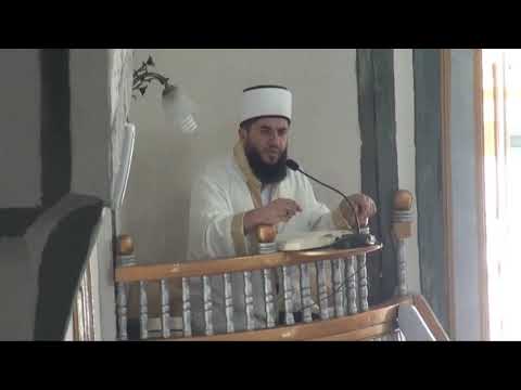 Si duhet të vishemi, si Arab apo si Skotlandez?! - Hoxhë Muharem Ismaili