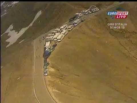 Giro 2005 - stage 13 - Mezzocorona - Ortisei, 218 km comentat de Radu Banciu și Radu Naum.