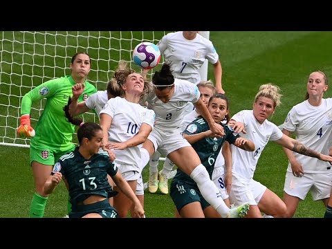 WTF Śmieszne momenty w piłce nożnej Kobiet zabawne sceny mix 03 2023