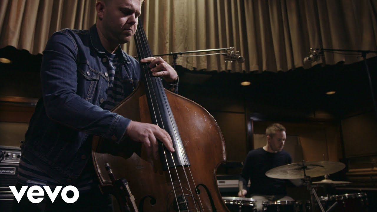 GoGo Penguin - A Hundred Moons (live at Low Four Studio) 