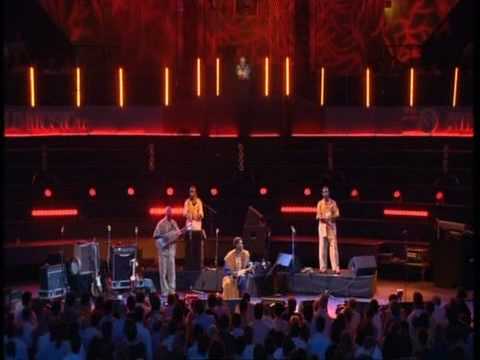 Bassekou Kouyate & Ngoni Ba -- Segu Blue (Poyi)