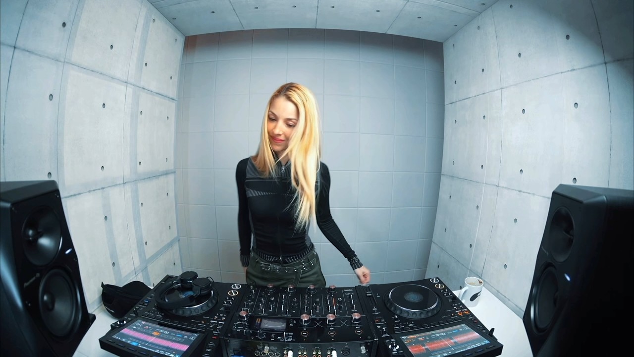 Viviana Casanova - Live @ ORVICLUB Bunker, May 2026