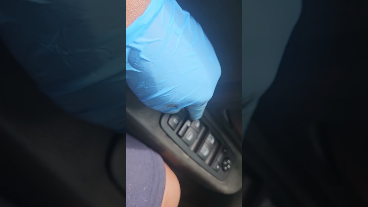 Have these codes... B25AF-2A, B1DD0-15, U113D-00... Your door switch is bad. Easy fix 👩🏿‍🔧🧰🤓