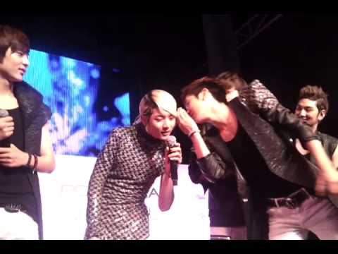 Fans celebrate Ren birthday - NU'EST Showcase Singapore 121026