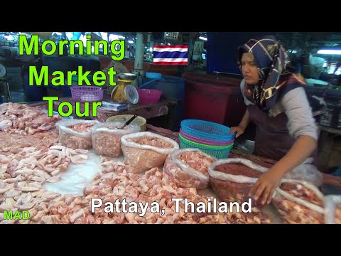 Buying breakfast at the morning market, Soi Neonplubwan morning market tour, Pattaya 2020.