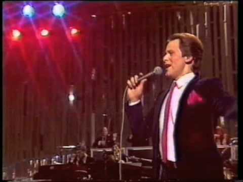 Tapani Kansa: Poika varjoiselta kujalta