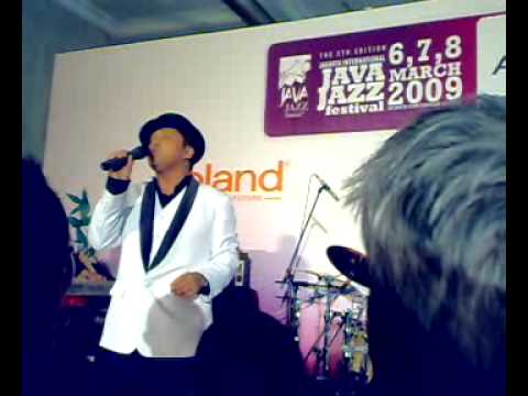 Joeniar Arief - Sesungguhnya Ft. Stevanus (Live @ Java Jazz)