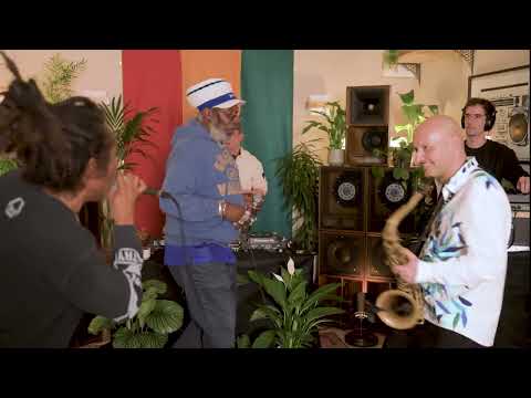 Reggae Roast, Horseman & Mr Williamz - Step in a We Shoes 👟 (Live)