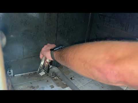 How to change an oven ignitor in a gas oven. Fixing a gas oven when it won't heat.