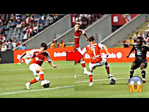 Watch this Stunning Goal by Rodrigo Gomes 🤯 #sportingclubedebraga #rodrigogomes