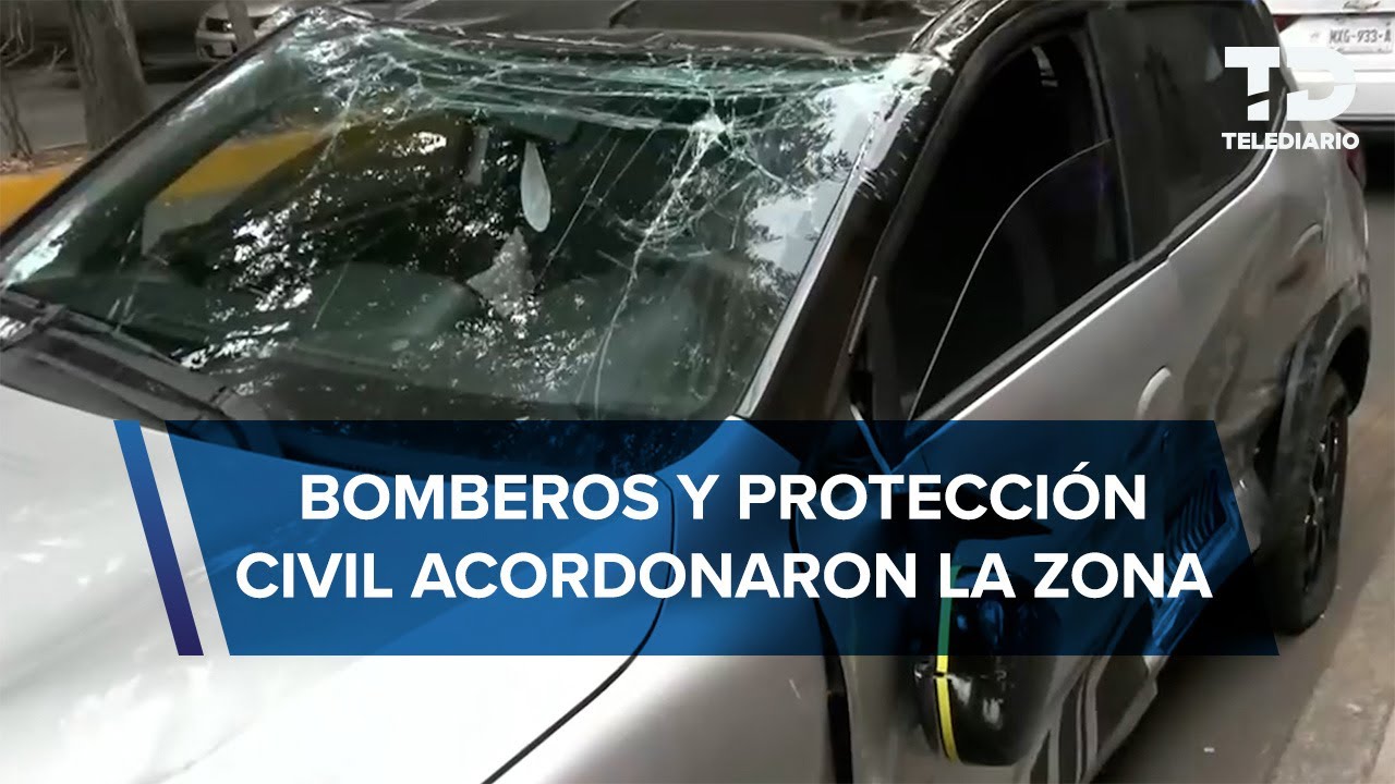 Volcadura de auto en Azcapotzalco deja una persona lesionada