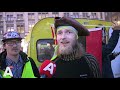 Solodemonstrant voert actie op de Dam tegen 'hoge kosten vergunningenbeleid'