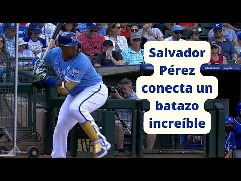 SALVADOR PÉREZ conecta su primer TRIPLE en 5 años - Vea el batazo