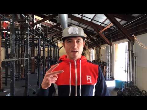 Video: 2 Exercises to Build your Hips, Prevent IT Band Problems this Year Video: 2 Exercises to Build your Hips, Prevent IT Band Problems this Year
