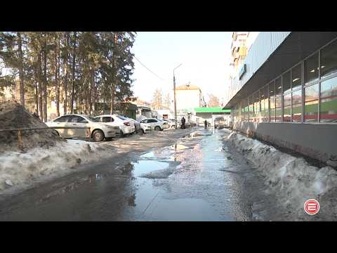 Шлепотня. Административная комиссия в Ревде оштрафовала 34 автовладельца за парковку на газонах