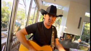 Lee Kernaghan - Love Hurts Feat. Catherine Britt