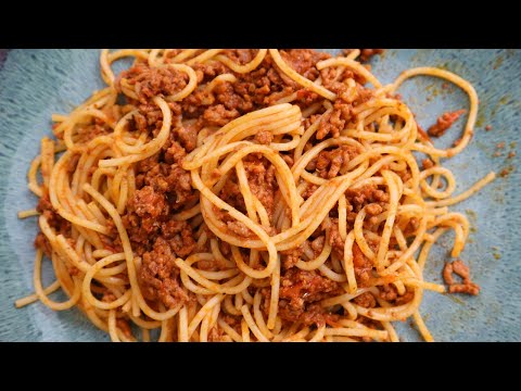 Quick and Easy SPAGHETTI BOLOGNESE Recipe