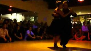 MARIO DE CAMILLIS Y BARBARA WAINNRIGHT EN LA MILONGA 10 03/04
