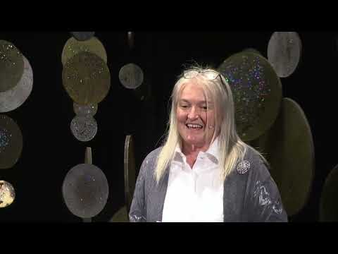 Vivere a Bologna è un Miracolo  | Anna Brini | TEDxBologna