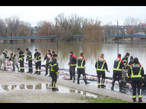Rijeka Korana izlila se iz korita u Karlovcu, na snazi su izvanredne mjere obrane od poplava