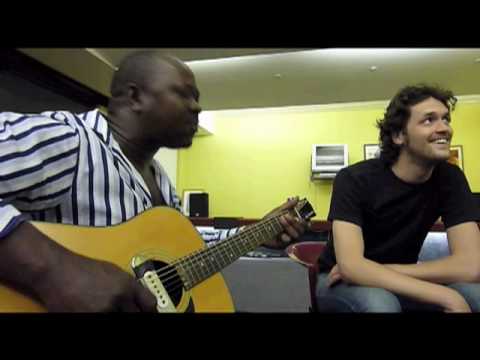 Maskandi guitar session with Phuskemisi! (Joep Pelt in SA)