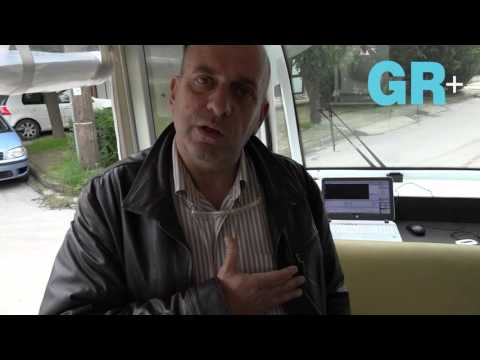 O primeiro ônibus sem motorista do mundo circulando no centro de uma cidade