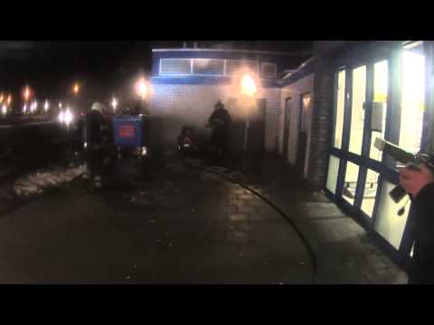 Containerbrand tegen gevel Waalwijk