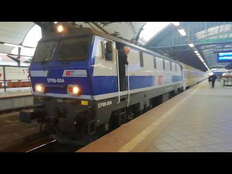 EP09-004 (EU: 150 015-2) z iC 6302 "LWÓW EXPRESS" (WR.GŁ.-LWÓW/KiJÓW) - start z WR.GŁ.