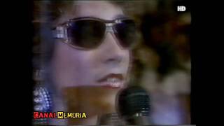 Kátia canta "Qualquer Jeito" (Não Está Sendo Fácil) no "Cassino do Chacrinha" (1988)