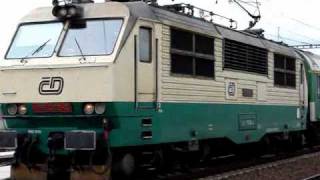 preview picture of video 'Vlaky Červenka: R 629 PORTÁŠ, příjezd + start, 30.8.2010'