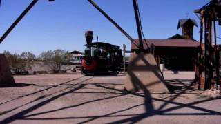 preview picture of video 'Goldfield Ghosttown narrow gauge train AZ'