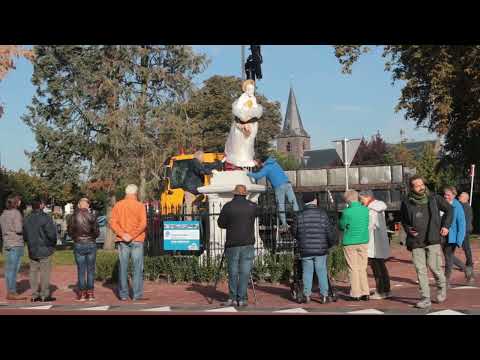 Christus op nieuwe sokkel Sint Hubert