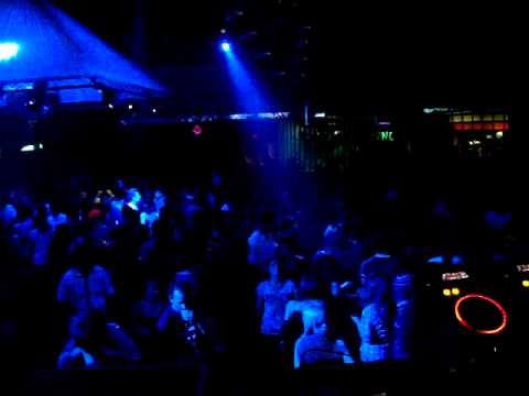 Dj FABRIZIO FATTORI LIVE @ STARGATE 26 FEBBRAIO 2011 Parte 4.MPG